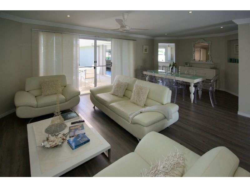 24 Island Road, Sapphire Beach NSW 2450