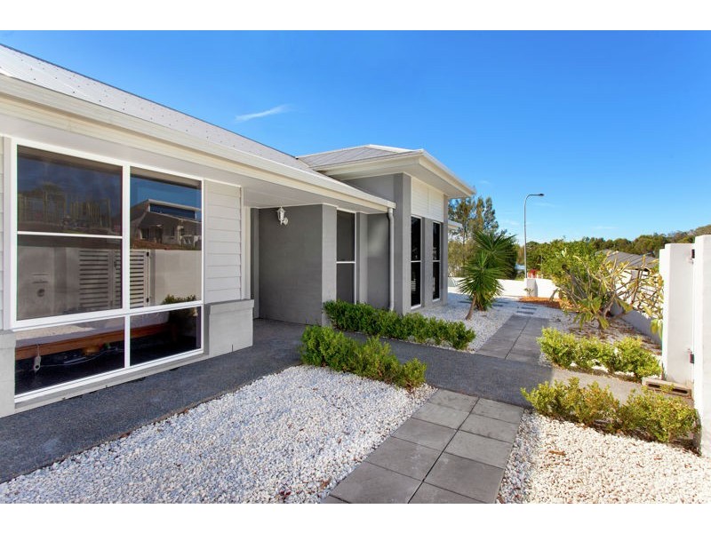 24 Island Road, Sapphire Beach NSW 2450