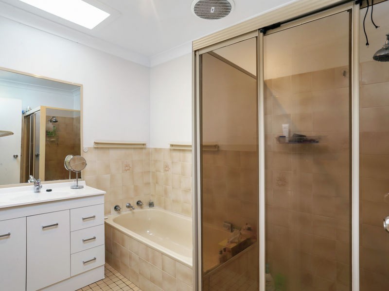 1/2 Nilpena Cl, Toormina NSW 2452