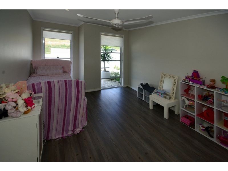 24 Island Road, Sapphire Beach NSW 2450
