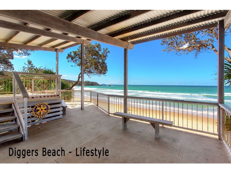 1 Diggers Headland Pl, Coffs Harbour NSW 2450