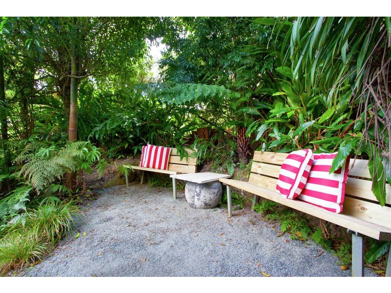 18 Bakker Dr, Bonville NSW 2441