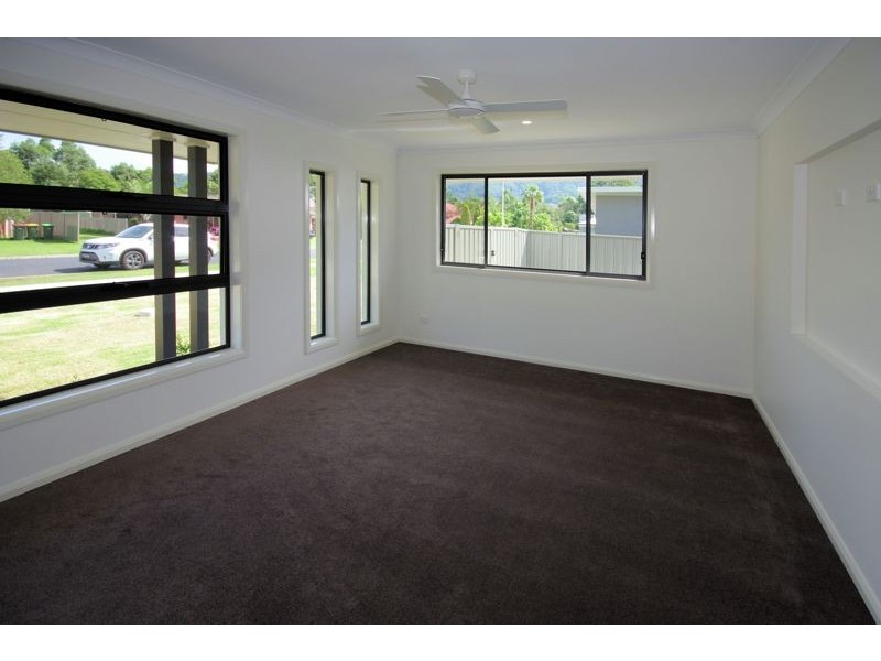 33 Loaders Lane, Coffs Harbour NSW 2450