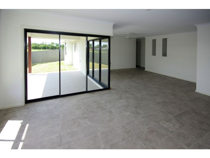 33 Loaders Lane, Coffs Harbour NSW 2450