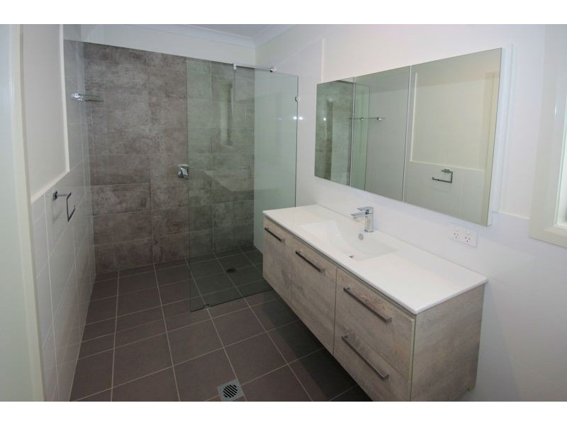 33 Loaders Lane, Coffs Harbour NSW 2450