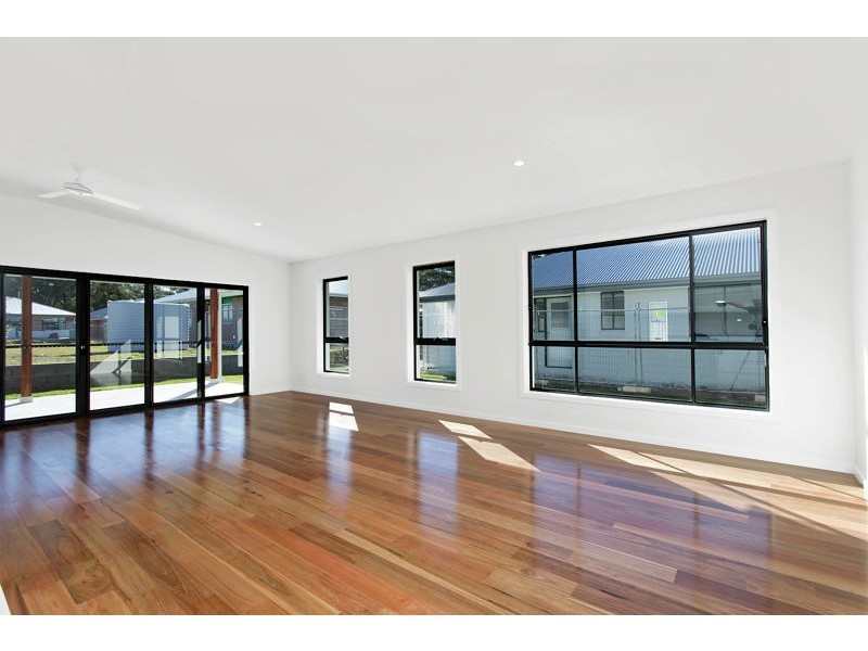 21 Red Gum Cir, Sapphire Beach NSW 2450