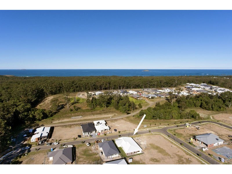 21 Red Gum Cir, Sapphire Beach NSW 2450