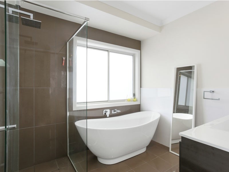 51 Loaders Lane, Coffs Harbour NSW 2450