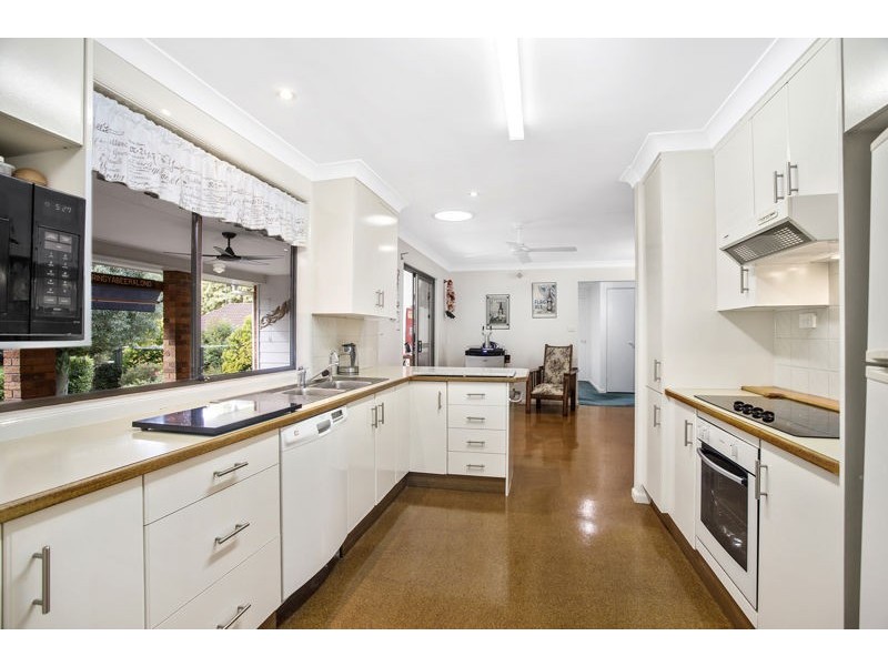 1 Airlie Cl, Coffs Harbour NSW 2450