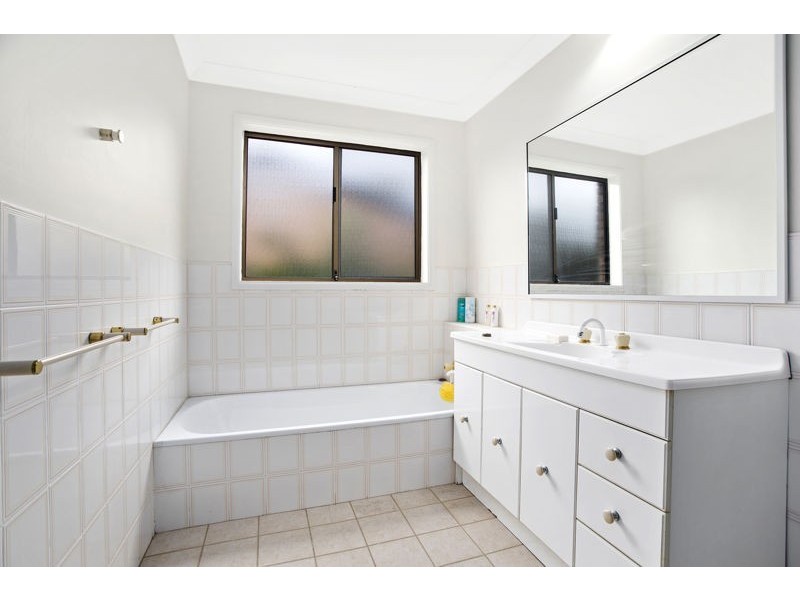 1 Airlie Cl, Coffs Harbour NSW 2450