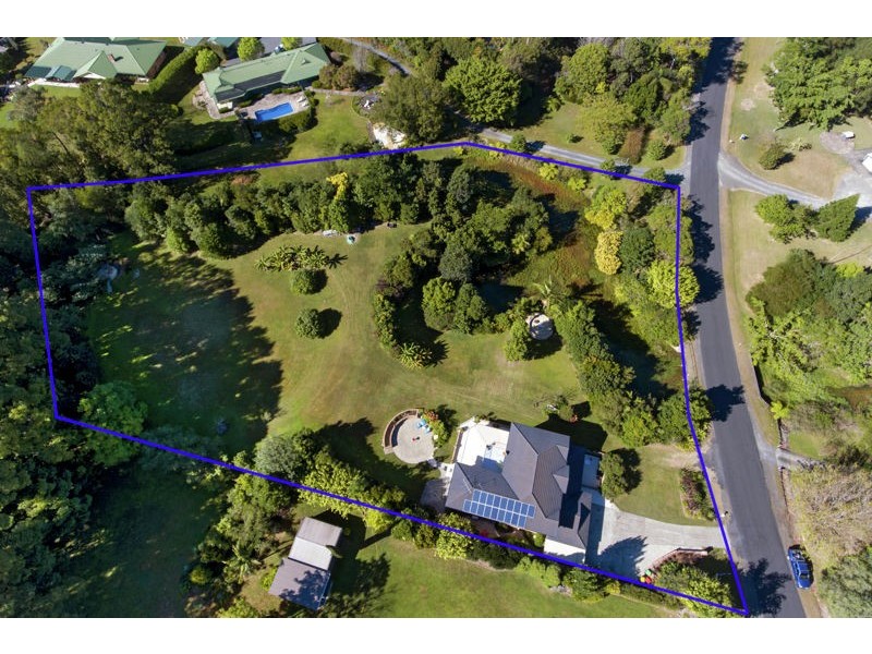 18 Bakker Dr, Bonville NSW 2441