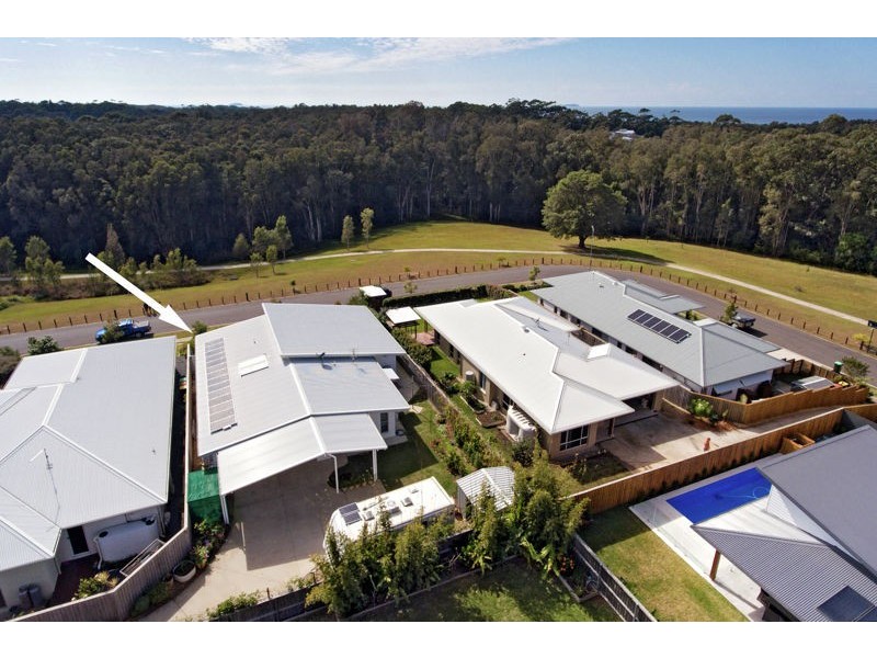 19 Green Bluff Rd, Sapphire Beach NSW 2450
