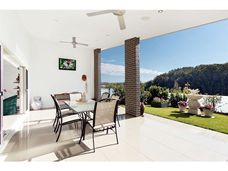 19 Green Bluff Rd, Sapphire Beach NSW 2450
