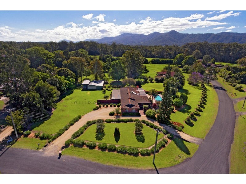 17 Fig Close, Bonville NSW 2441