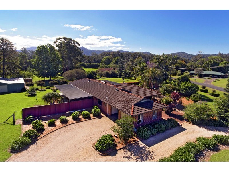 17 Fig Close, Bonville NSW 2441