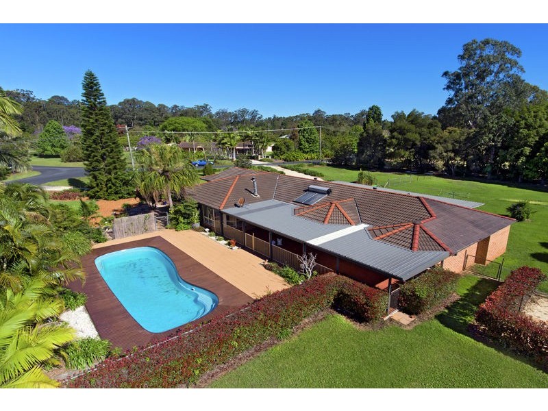 17 Fig Close, Bonville NSW 2441