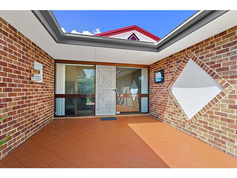 76 Loaders Lane, Coffs Harbour NSW 2450