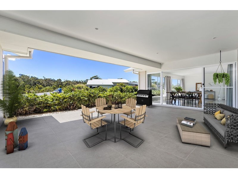 2 Paperbark St, Sapphire Beach NSW 2450
