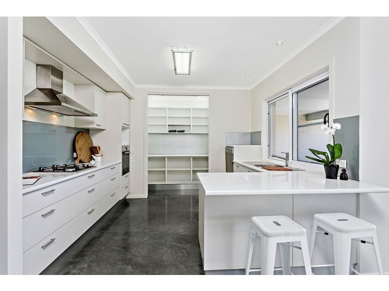2 Paperbark St, Sapphire Beach NSW 2450
