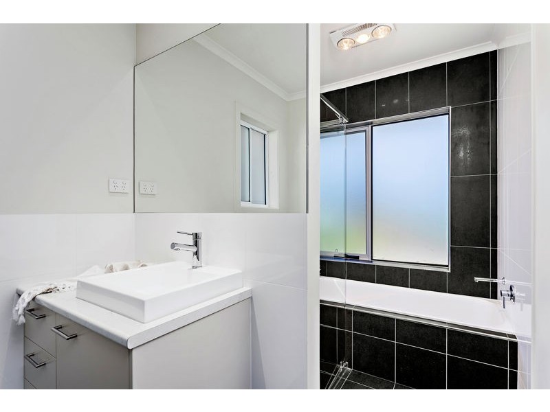 2 Paperbark St, Sapphire Beach NSW 2450
