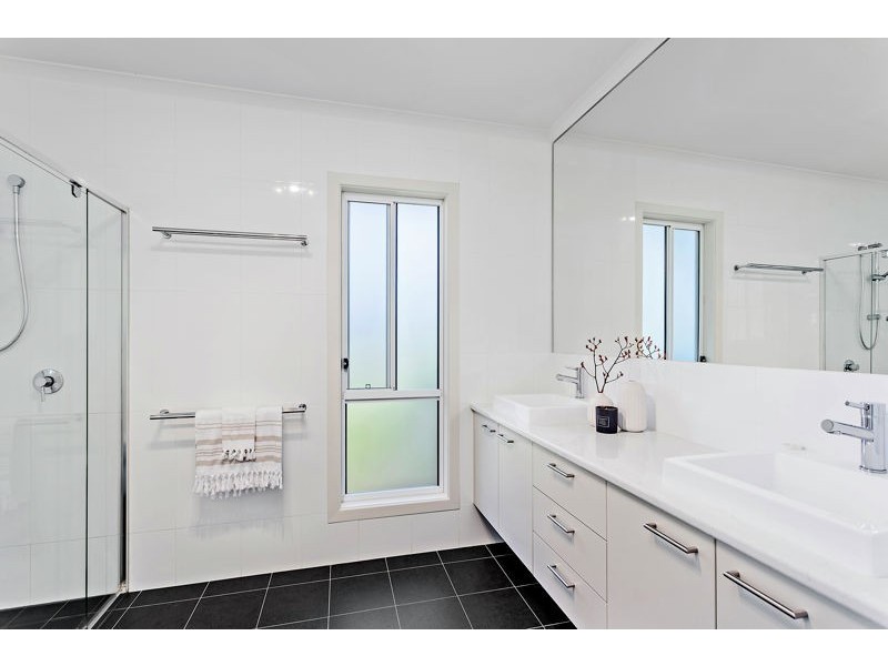 2 Paperbark St, Sapphire Beach NSW 2450