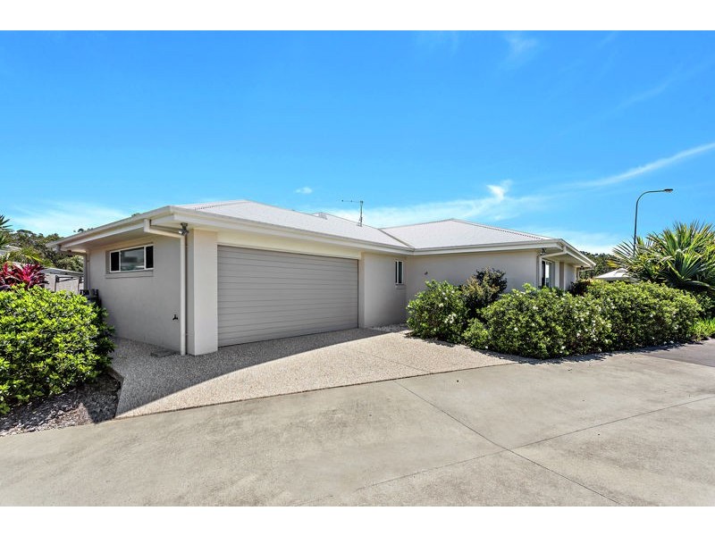 2 Paperbark St, Sapphire Beach NSW 2450