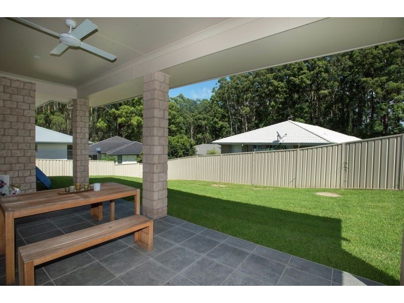 9 Banyo Close, Bonville NSW 2441