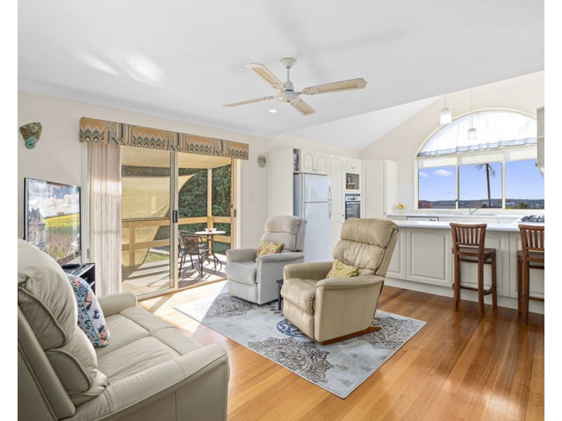 16 Anniversary Pl, Coffs Harbour NSW 2450