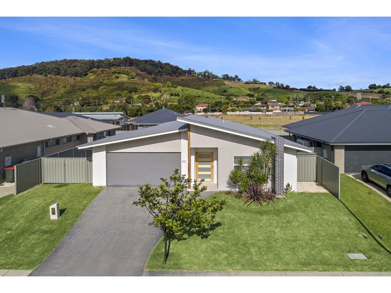 51 Loaders Lane, Coffs Harbour NSW 2450