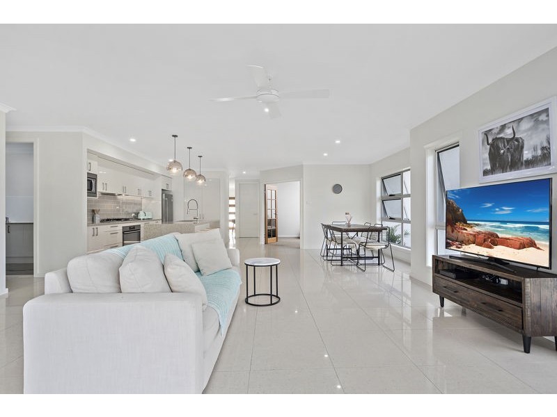 51 Loaders Lane, Coffs Harbour NSW 2450