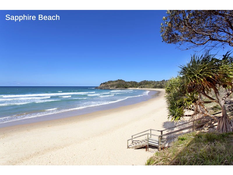 4 Reicks Cl, Sapphire Beach NSW 2450