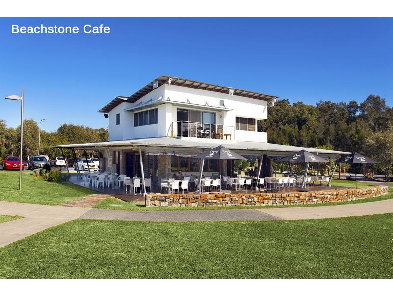 4 Reicks Cl, Sapphire Beach NSW 2450