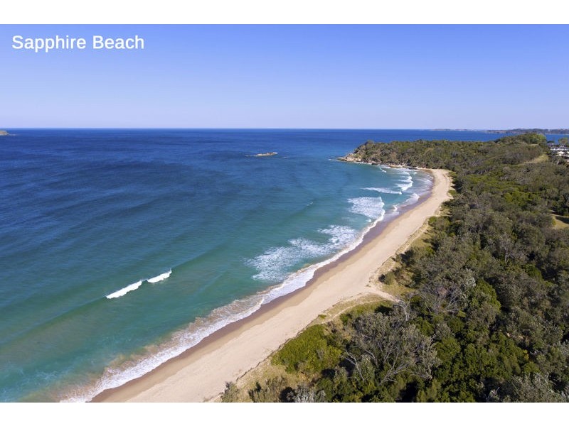 4 Reicks Cl, Sapphire Beach NSW 2450