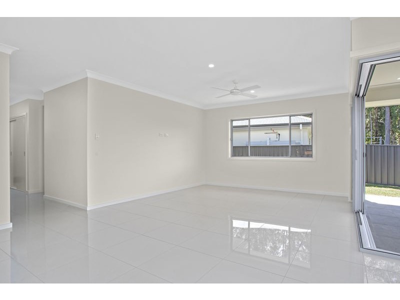 77 Mimiwali Dr, Bonville NSW 2441