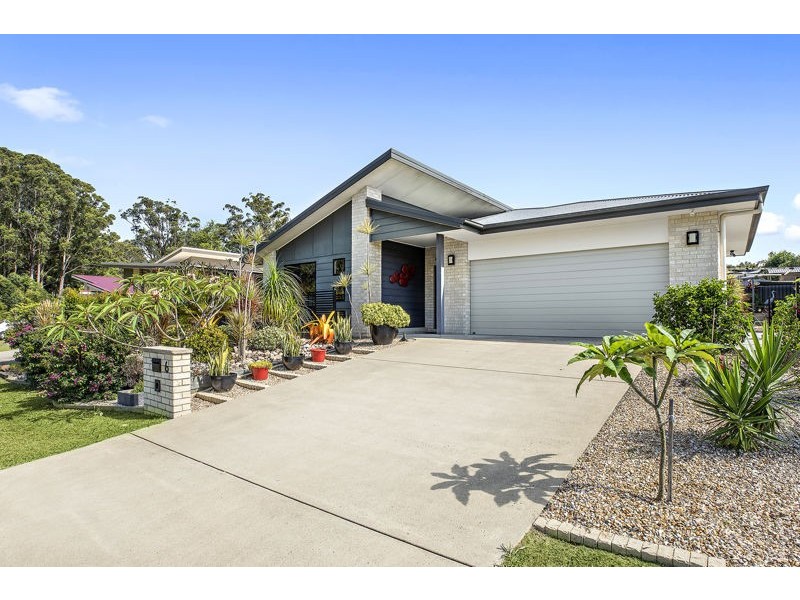 6 Mimiwali Dr, Bonville NSW 2441