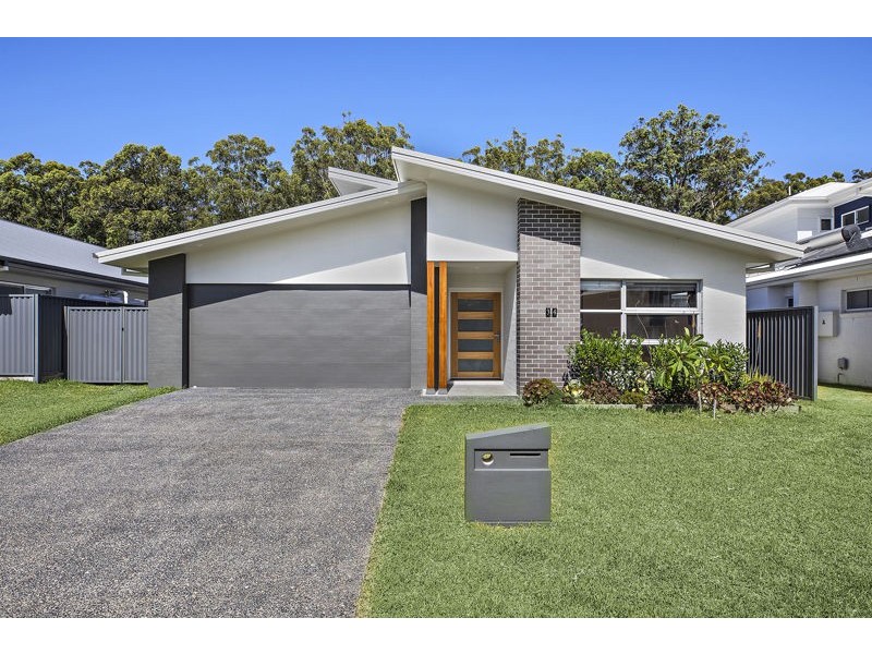 34 Watergum Cl, Sapphire Beach NSW 2450