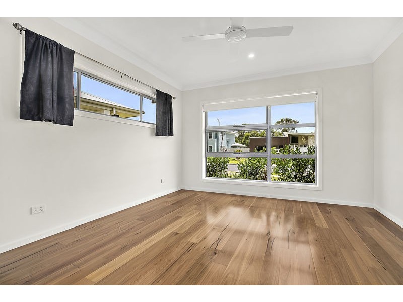 34 Watergum Cl, Sapphire Beach NSW 2450
