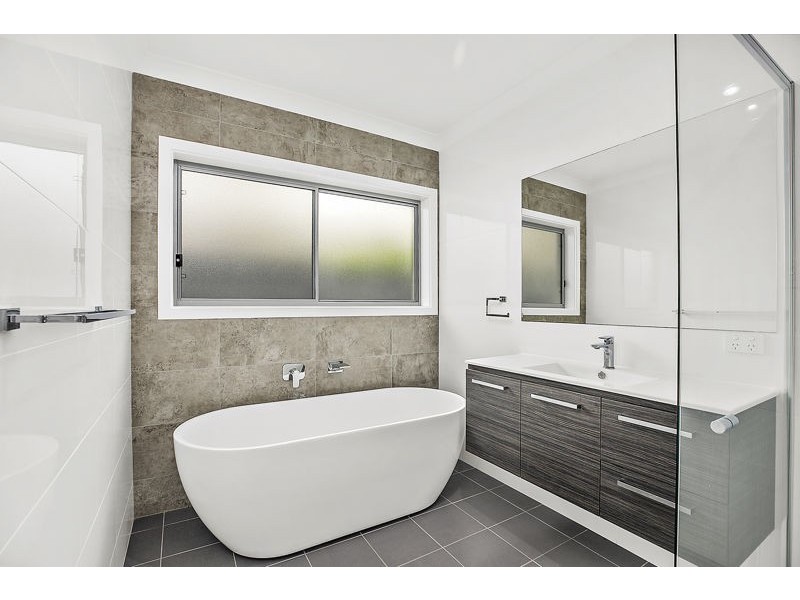 34 Watergum Cl, Sapphire Beach NSW 2450