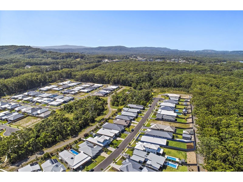 34 Watergum Cl, Sapphire Beach NSW 2450