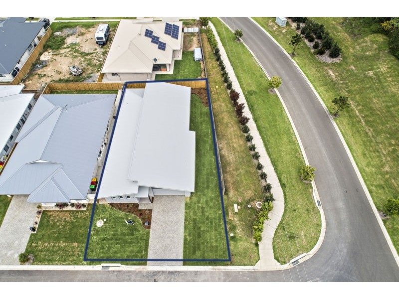 2 Jasmine Cl, Sapphire Beach NSW 2450