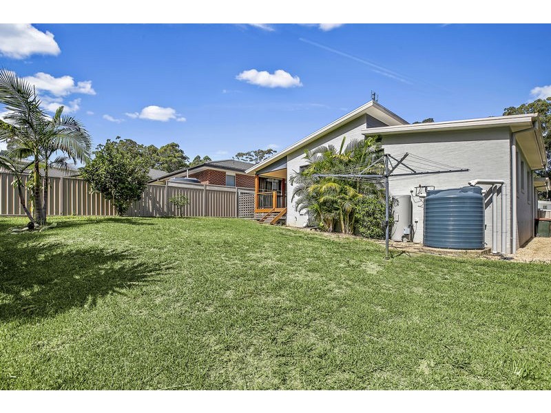 10 Berkeley Dr, Bonville NSW 2441
