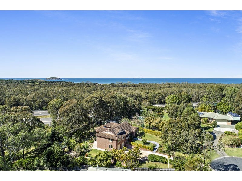 9 Casuarina Ct, Sandy Beach NSW 2456