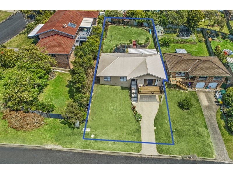 4 Lukin Cl, Boambee East NSW 2452