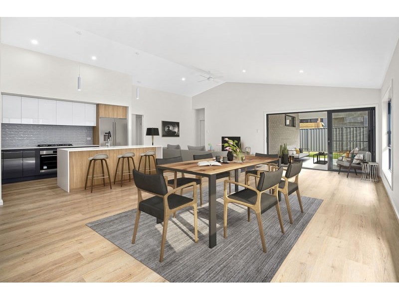 6 Como Ave, Emerald Beach NSW 2456