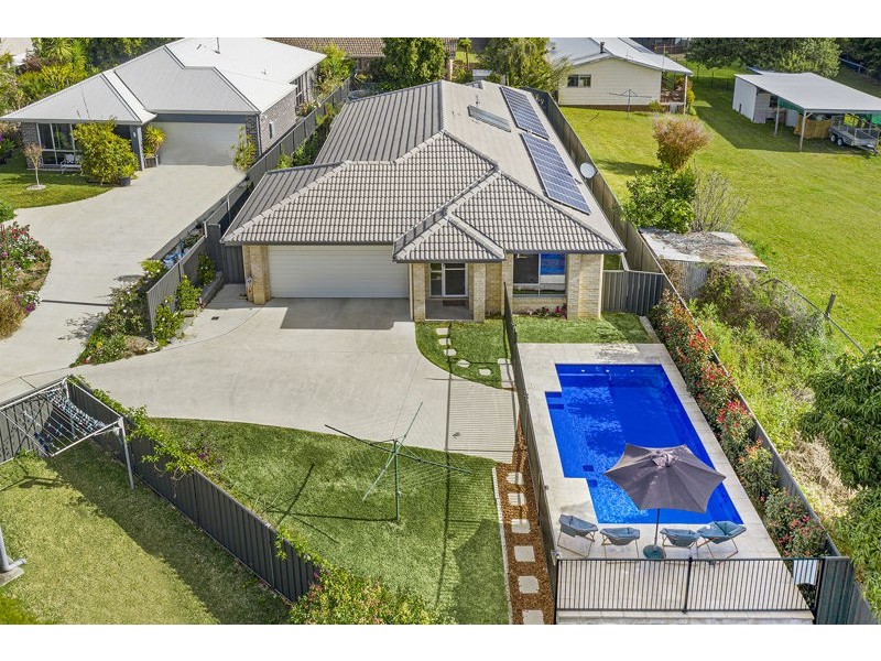 13 Moonee Creek Dr, Moonee Beach NSW 2450