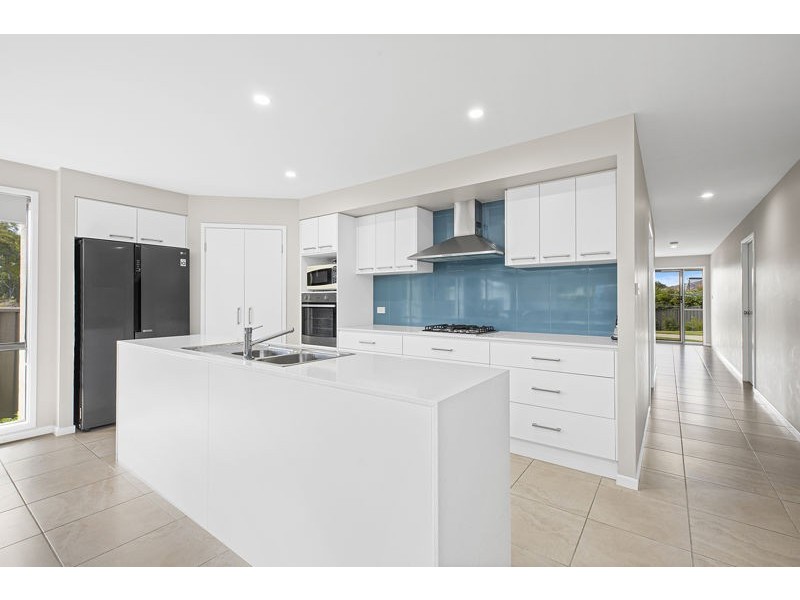 13 Moonee Creek Dr, Moonee Beach NSW 2450