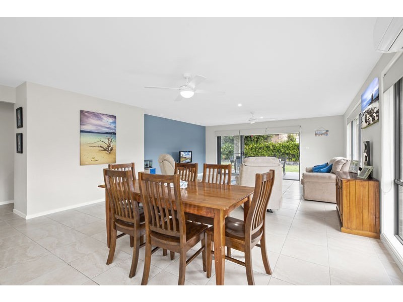 13 Moonee Creek Dr, Moonee Beach NSW 2450