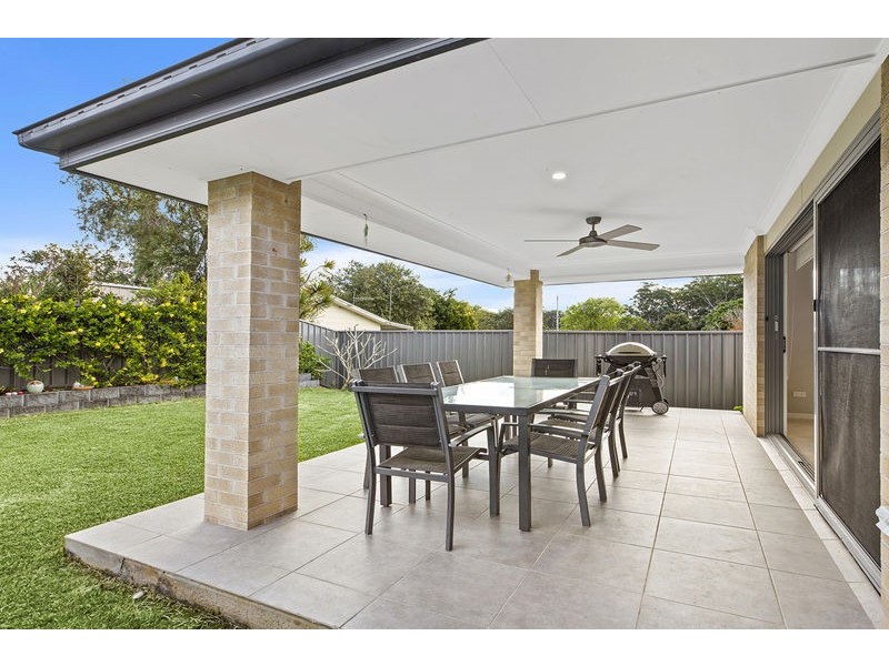 13 Moonee Creek Dr, Moonee Beach NSW 2450