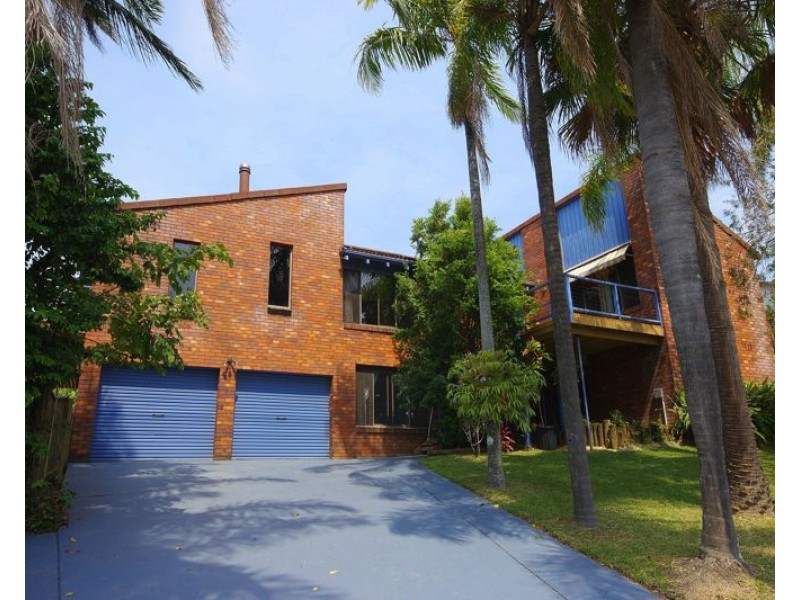 2 Alkina St, Sapphire Beach NSW 2450