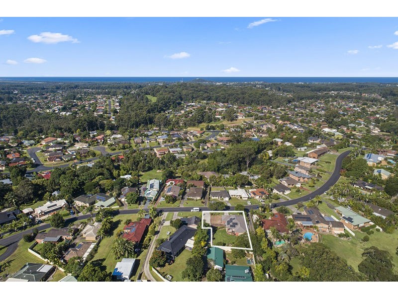 16 Sea Breeze Pl, Boambee East NSW 2452